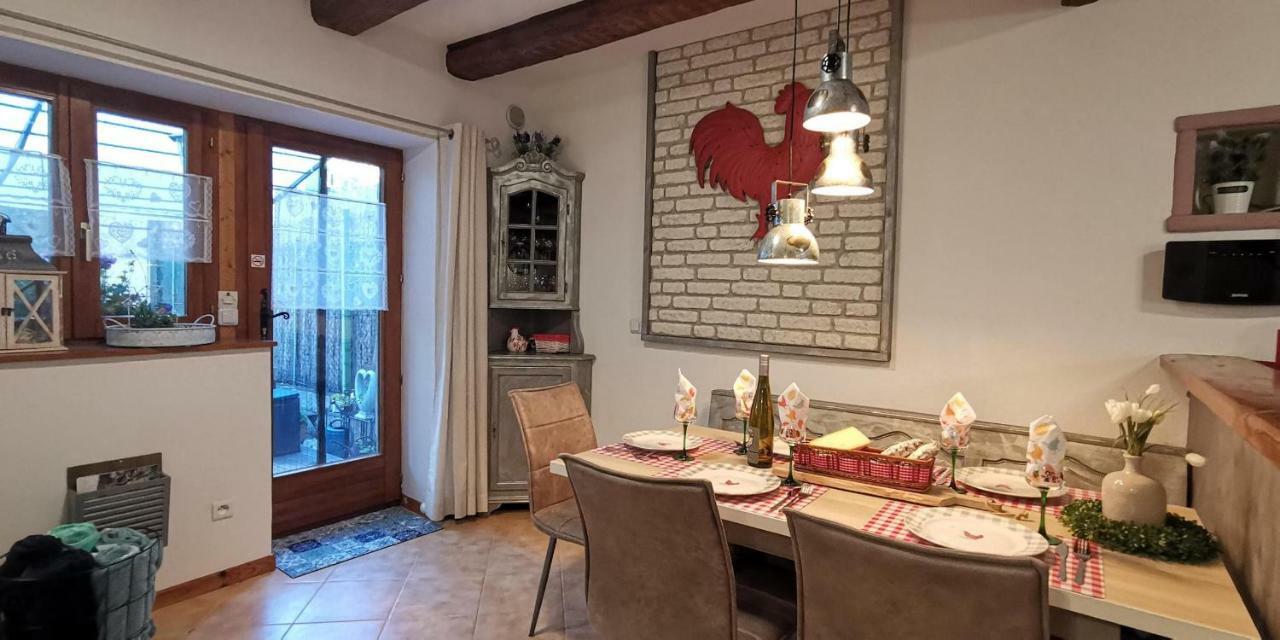 Gite Le Coq Rouge Eguisheim Exterior photo